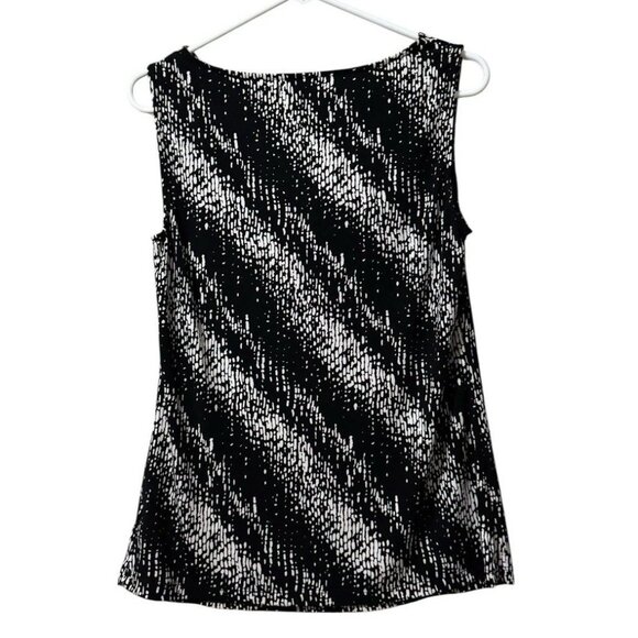 Liz Claiborne Scoop Neck Blouse Size Large Sleeveless Stretch Lightweight Office - Picture 2 of 7